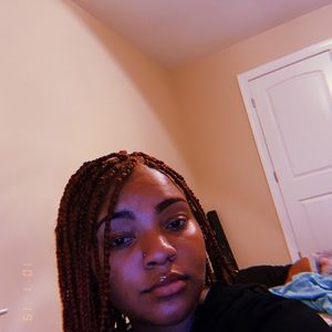 Meet your Posher, Maya